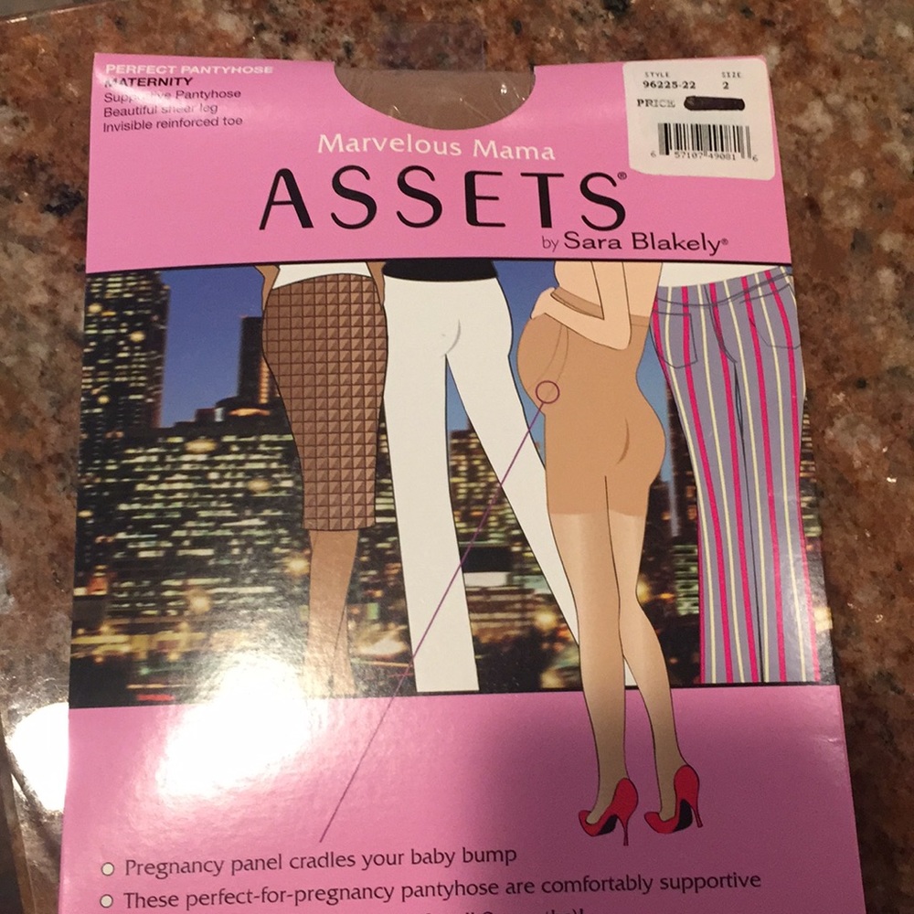 NEW Assests Spanx Maternity Pantyhose 2 Nude